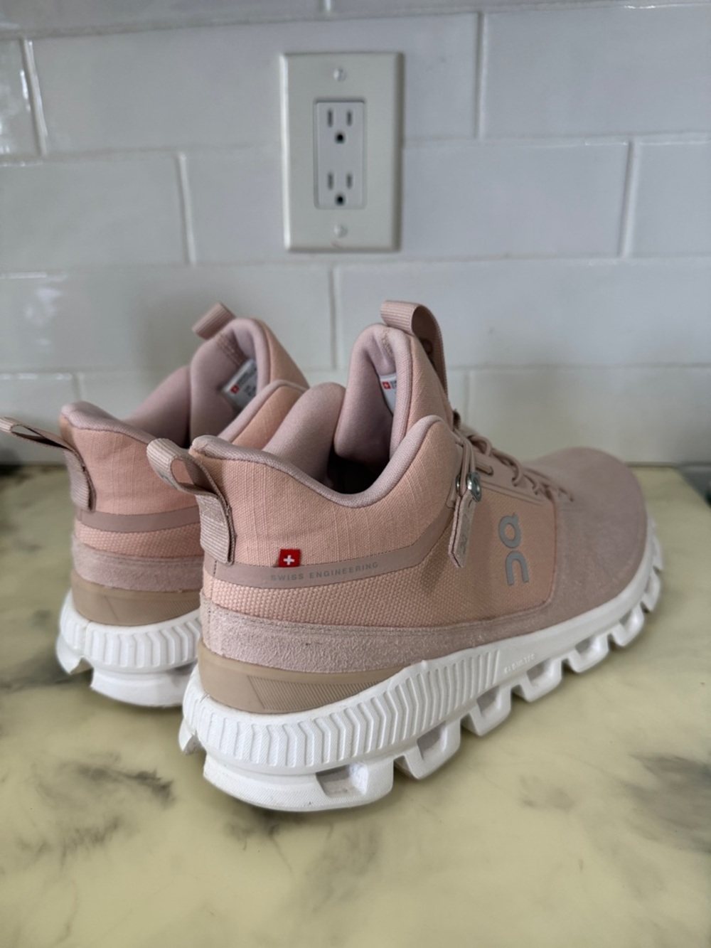 On Cloud Hi  Rose RARE 💕 - Picture 3 of 4